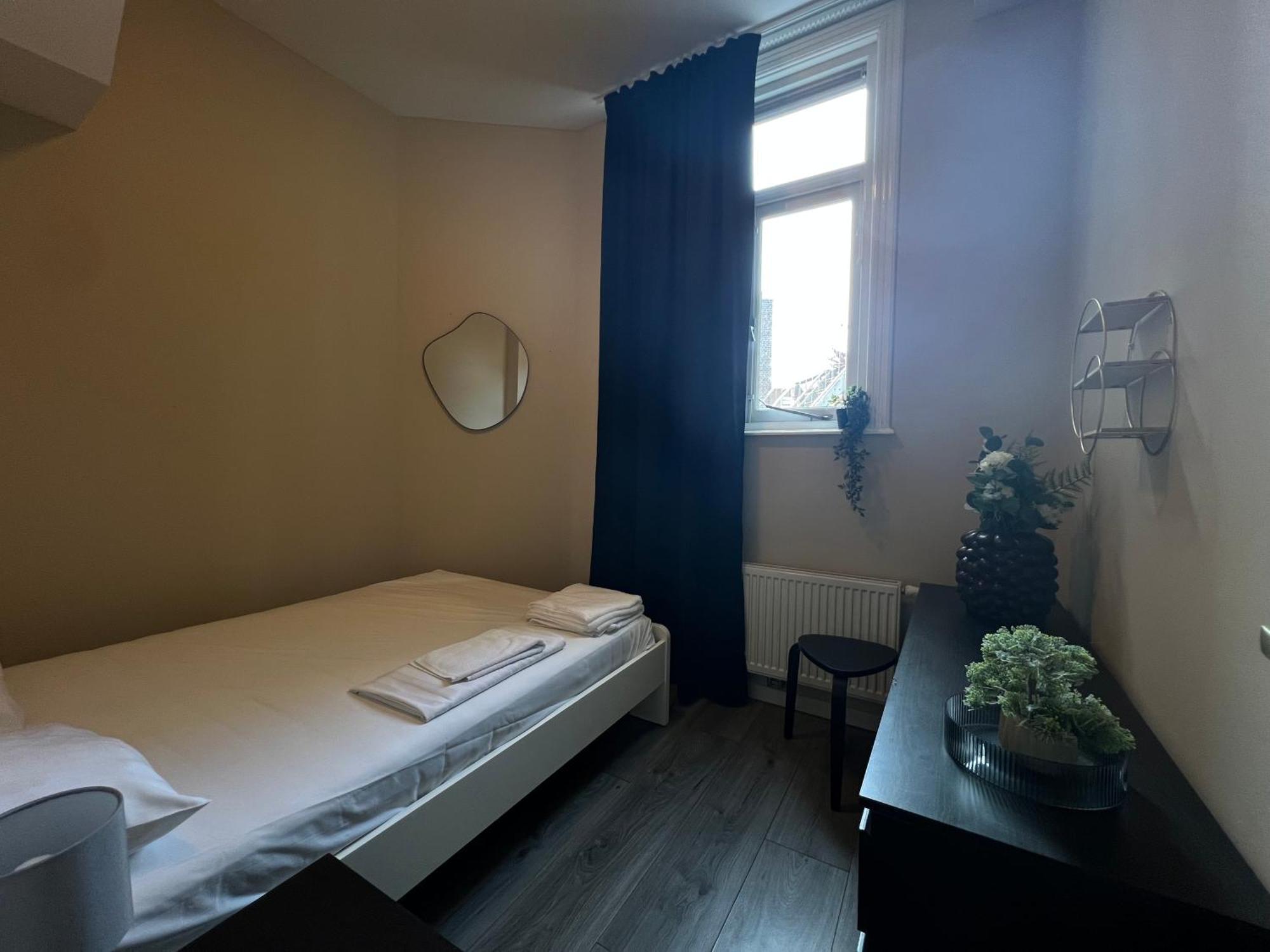 Serenity Residence Хага Екстериор снимка