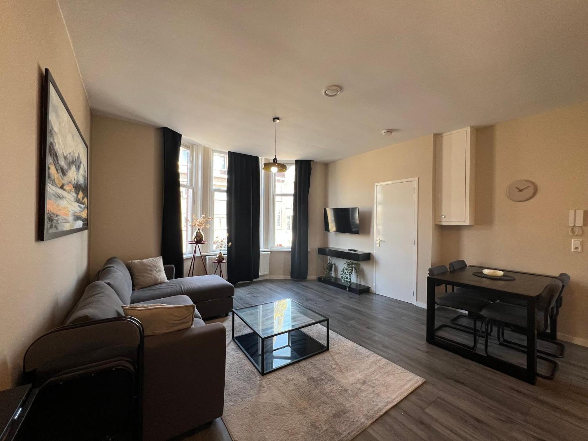 Serenity Residence Хага Екстериор снимка